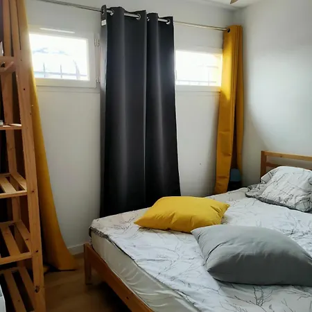 Les Pierres Levées Hébergement de vacances *