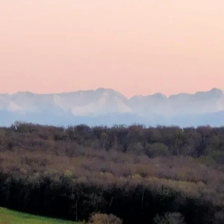 Les Pierres Levées *
